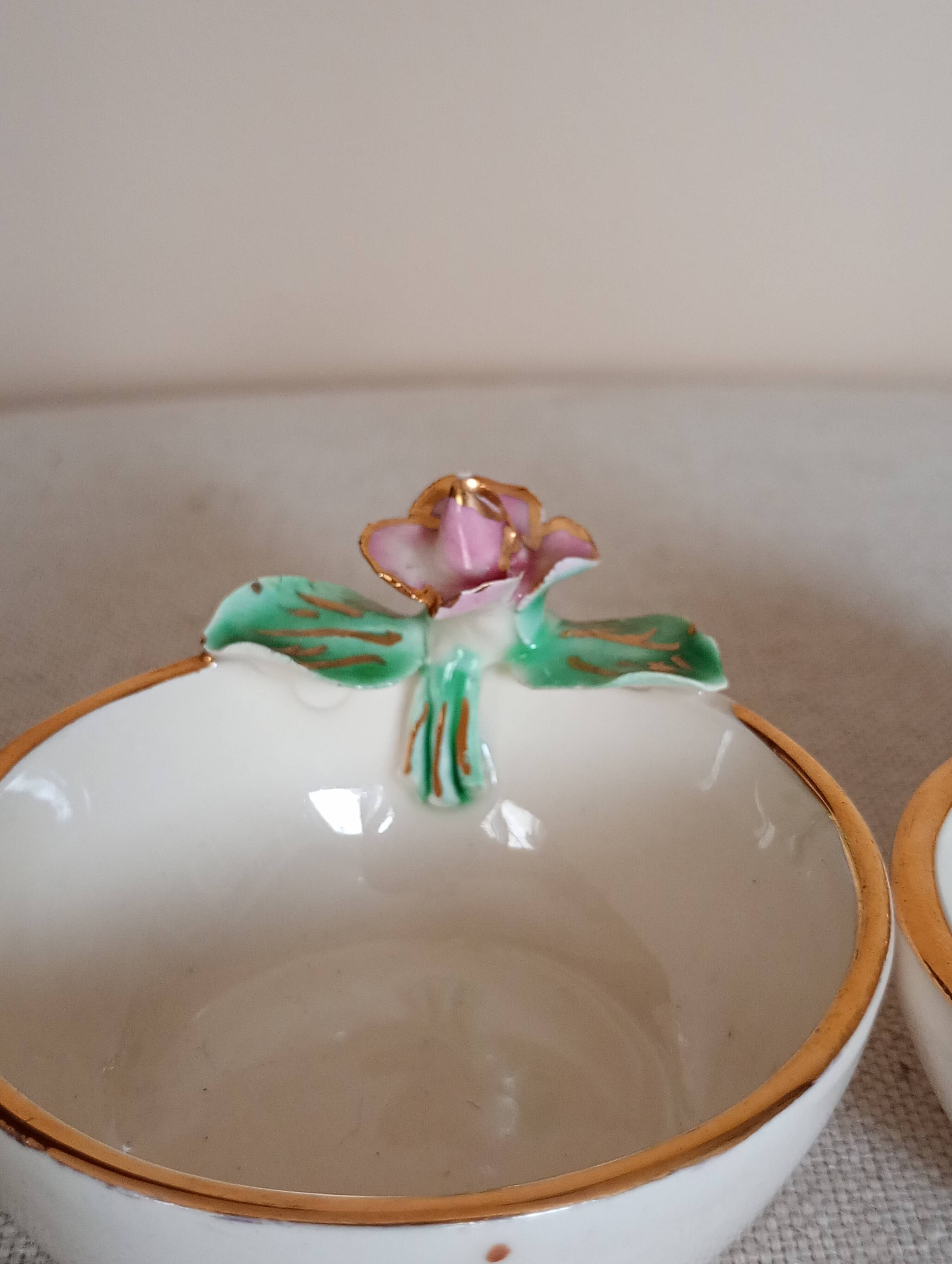 Small bowls A. Dressinval