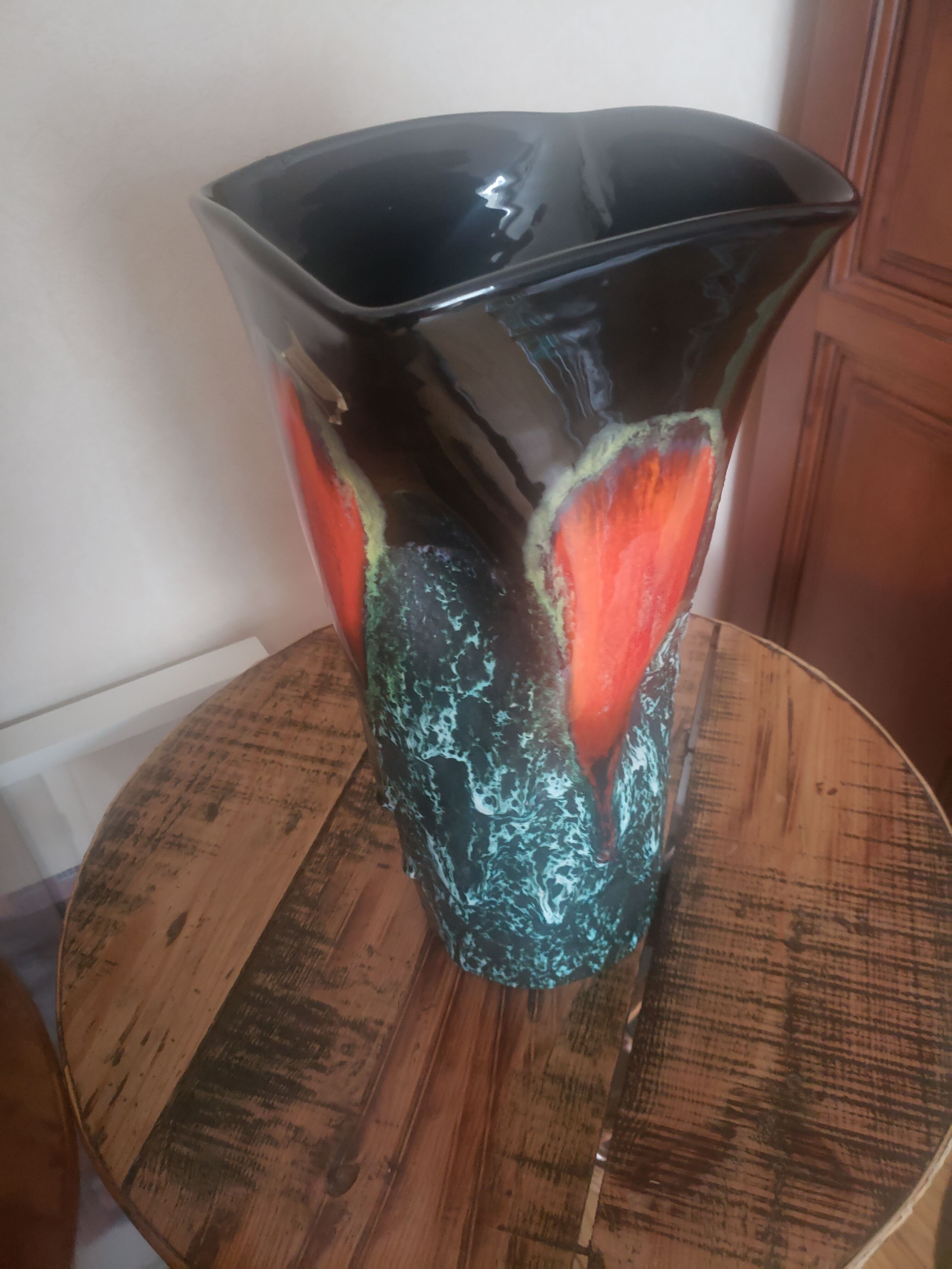 Vallauris moonstone vase