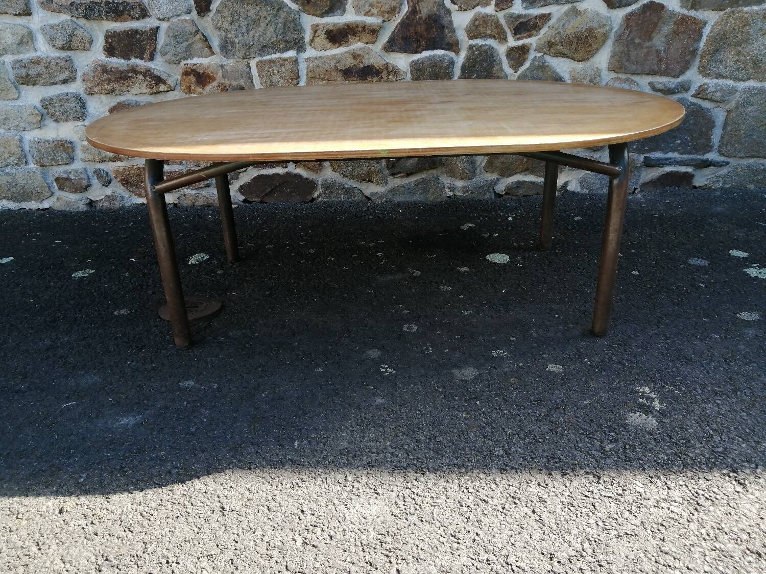 Oval nursery school table