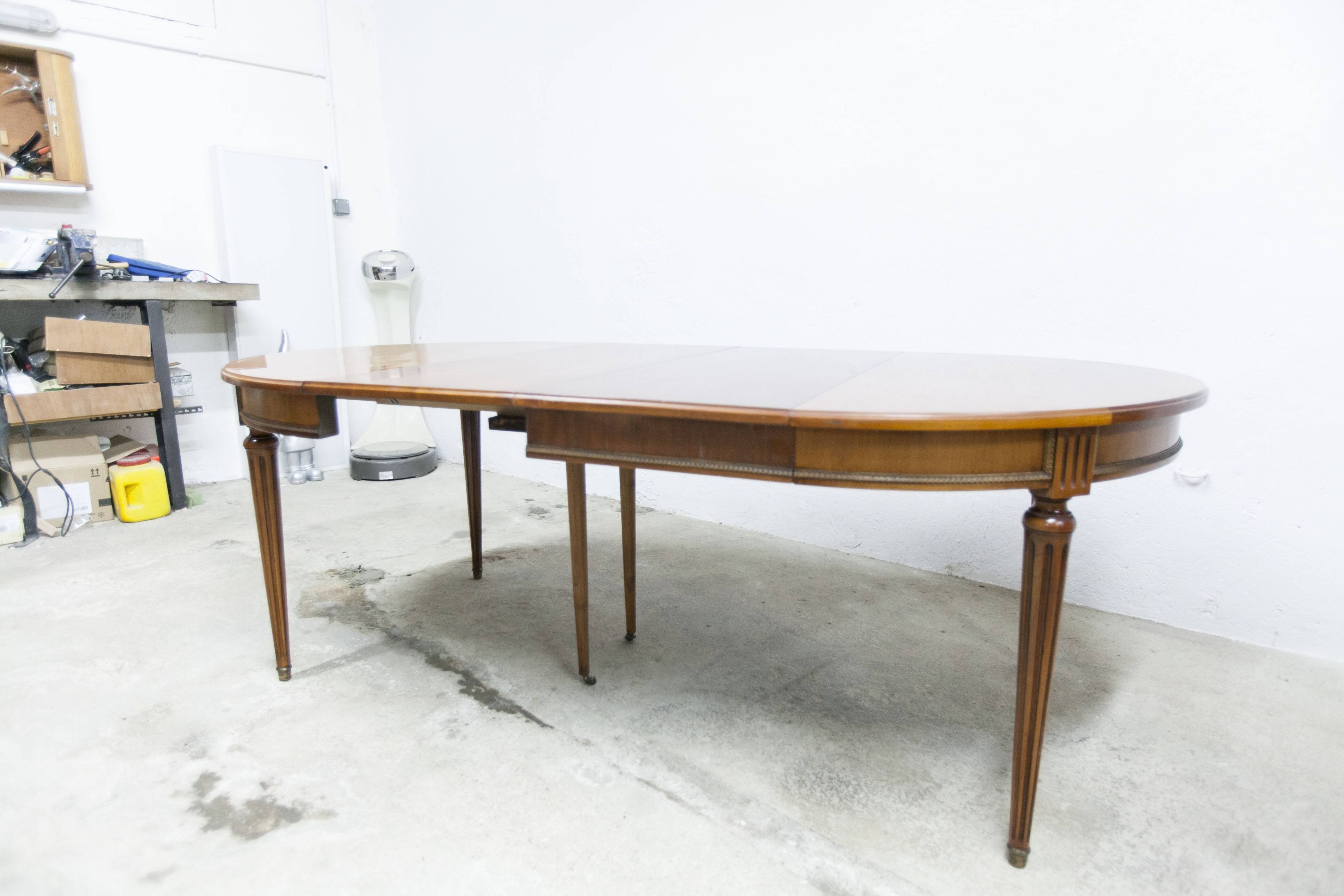 Louis XV round table + 3 extensions 115 cm max 2m50