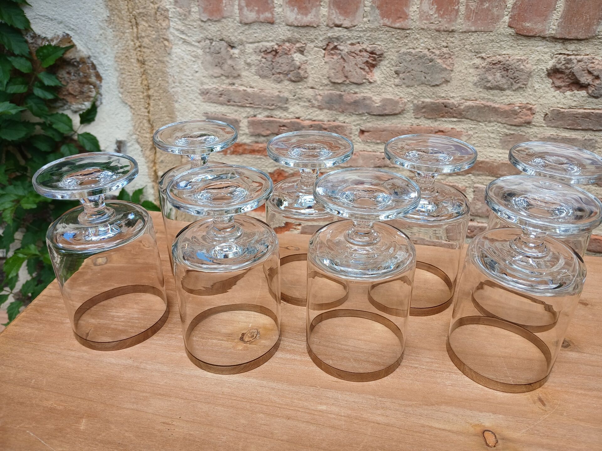 8 verres à pied vintages