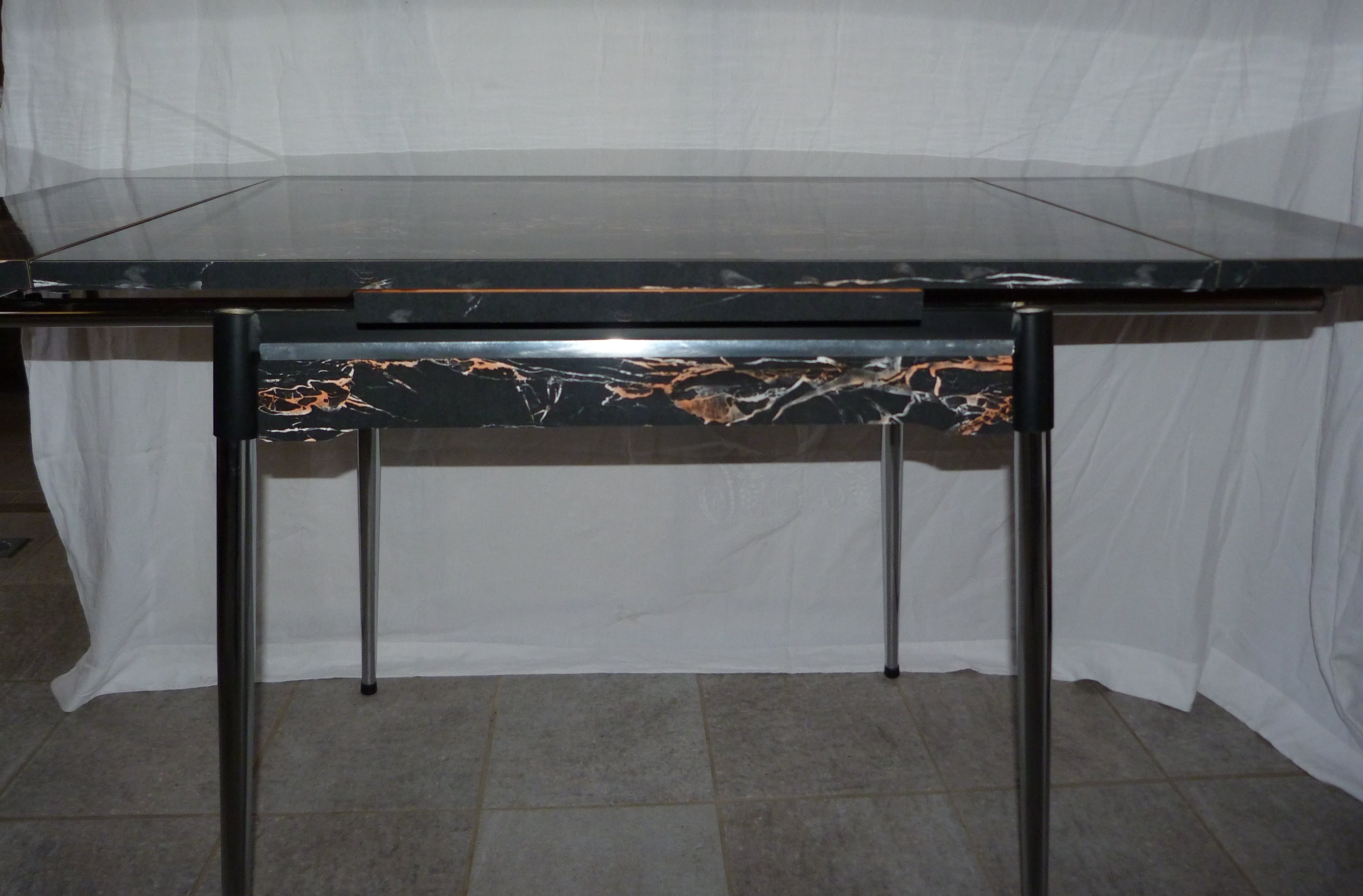 Table marble formica 70