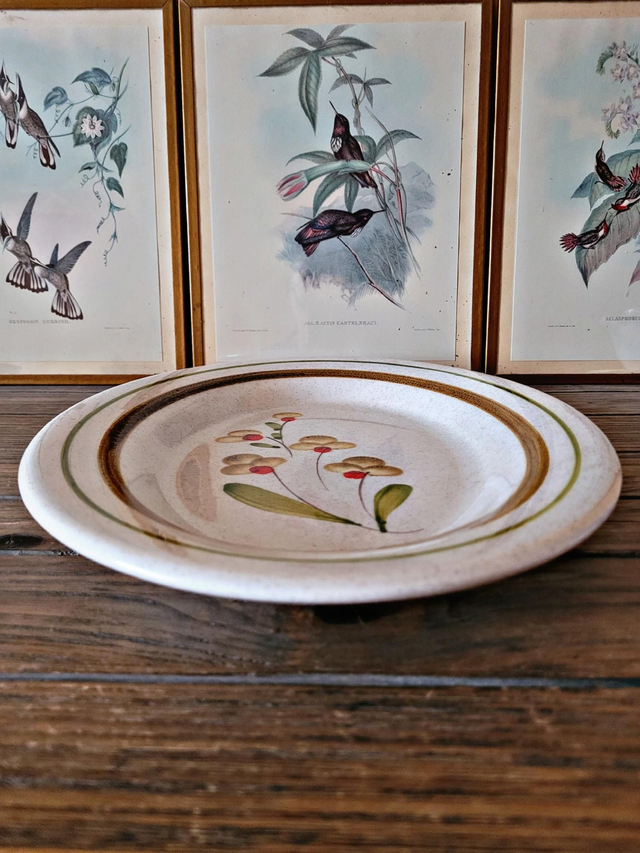 Oval stoneware plate - floral pattern - made in Italy?