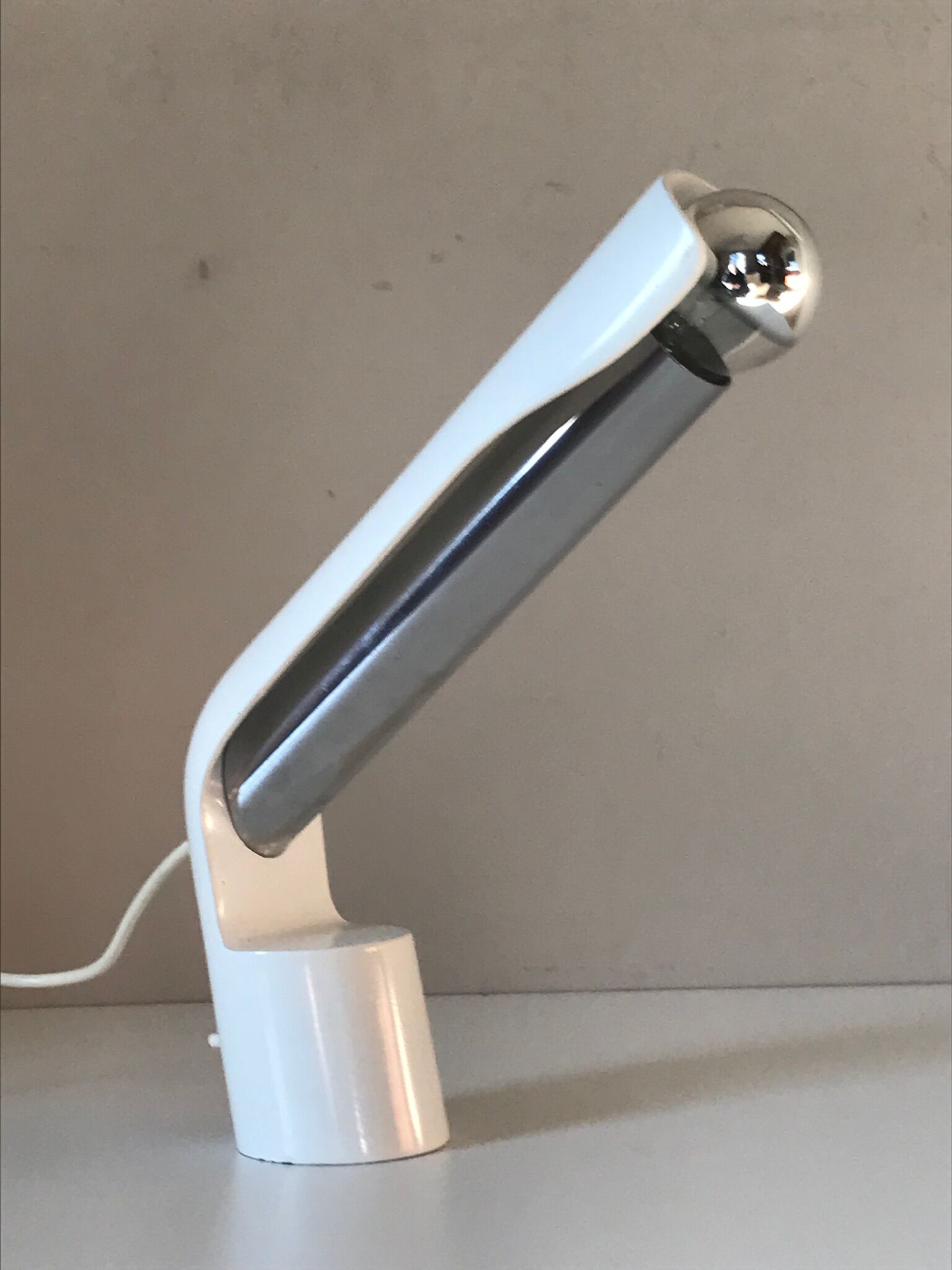 Pugno 2545 Richard Carruthers lamp for Fontana Arte 1971