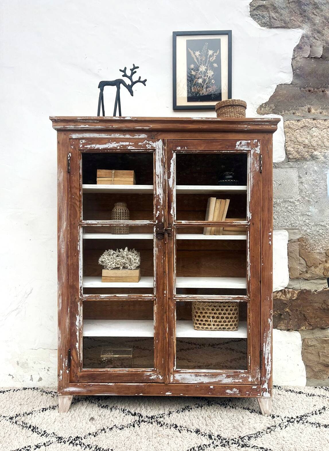 display cabinet