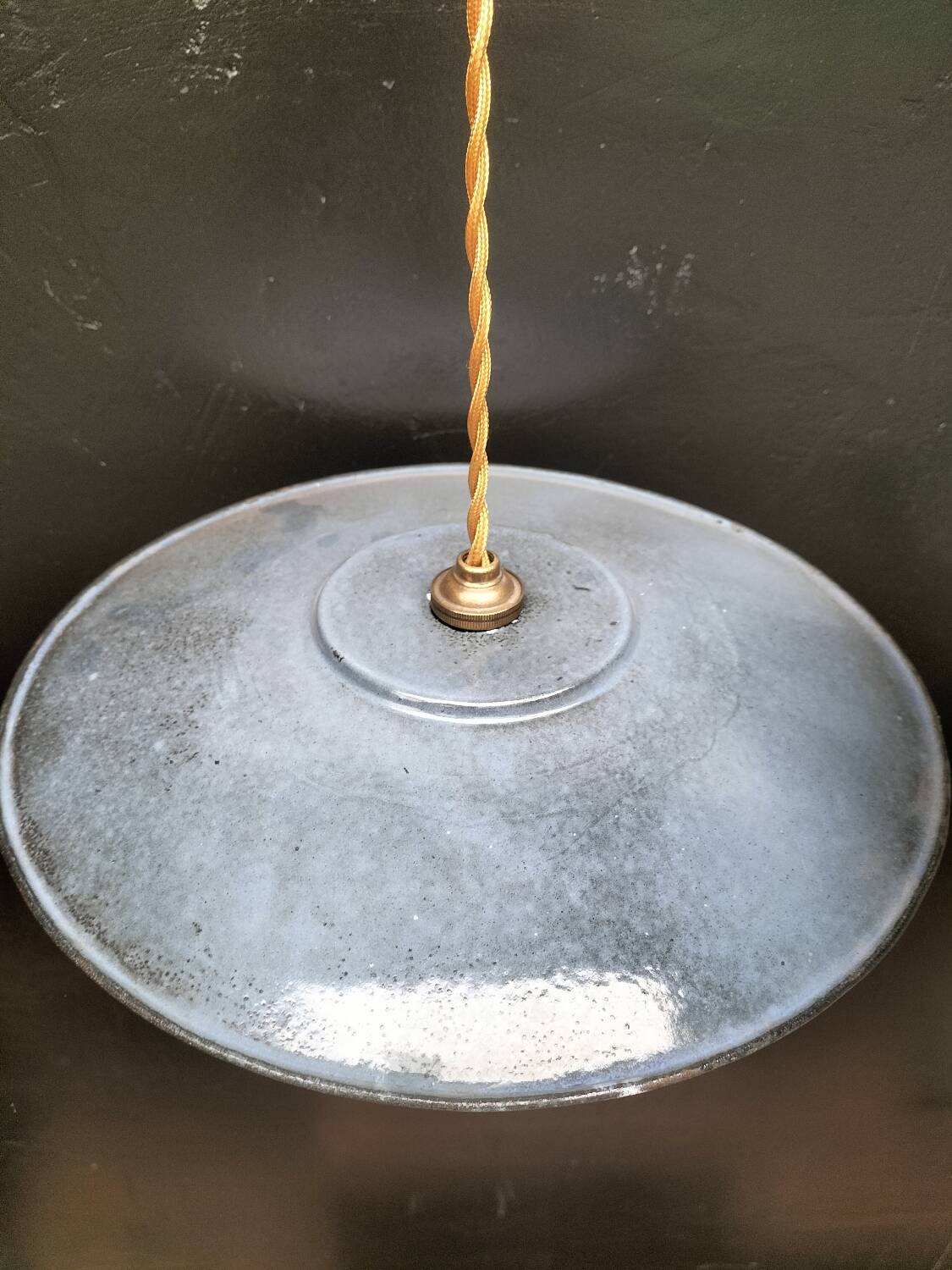 3 suspensions en tôles émaillées