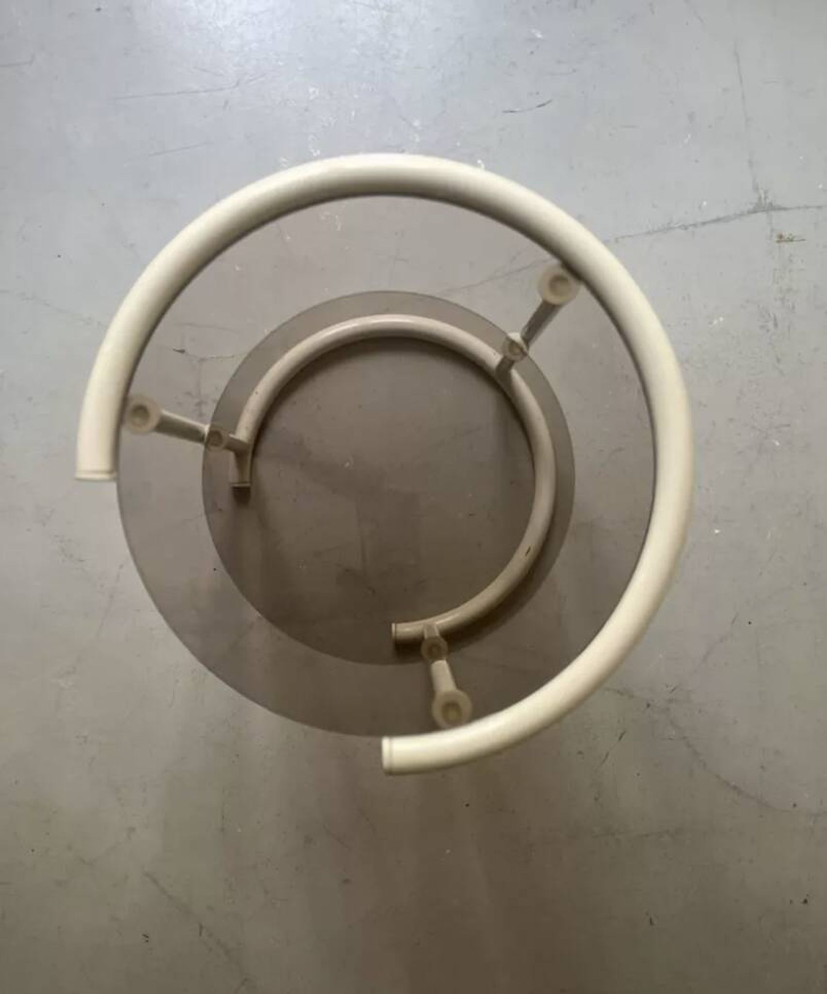 Tubular space age serving table in white metal and pink smoked glass, 1970s design