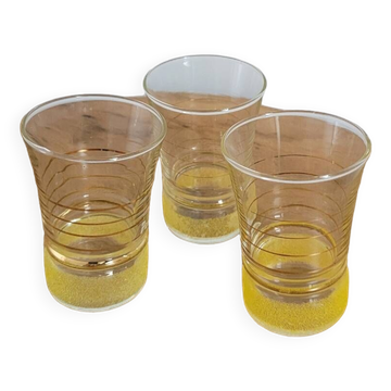 Trio de petits verres granité jaune et liserés dorés