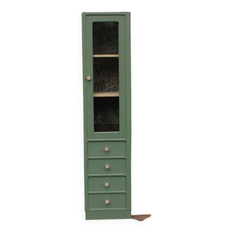 Vitrine haute vintage peinte en vert, rénovée
