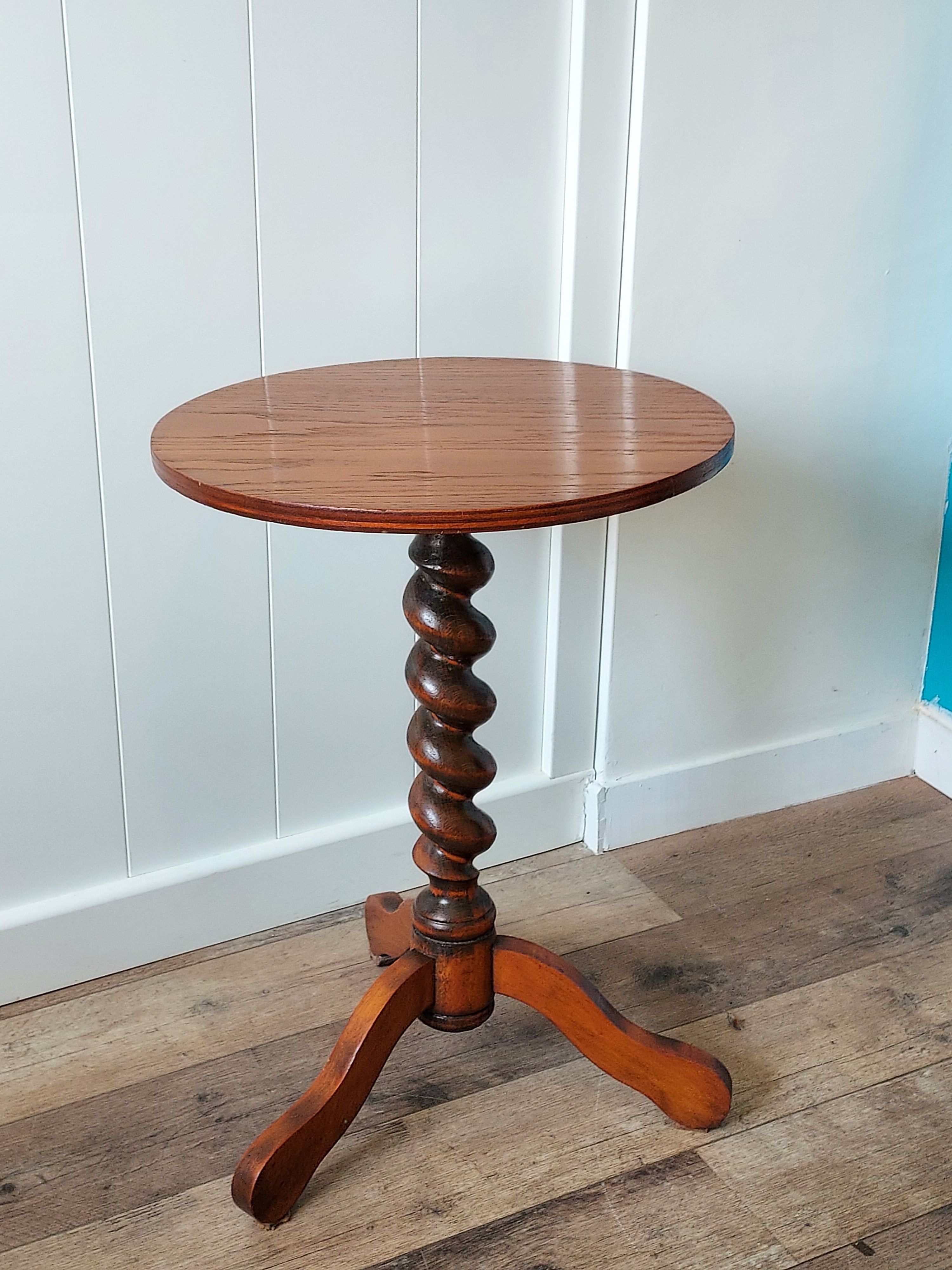 End of sofa style arts and crafts