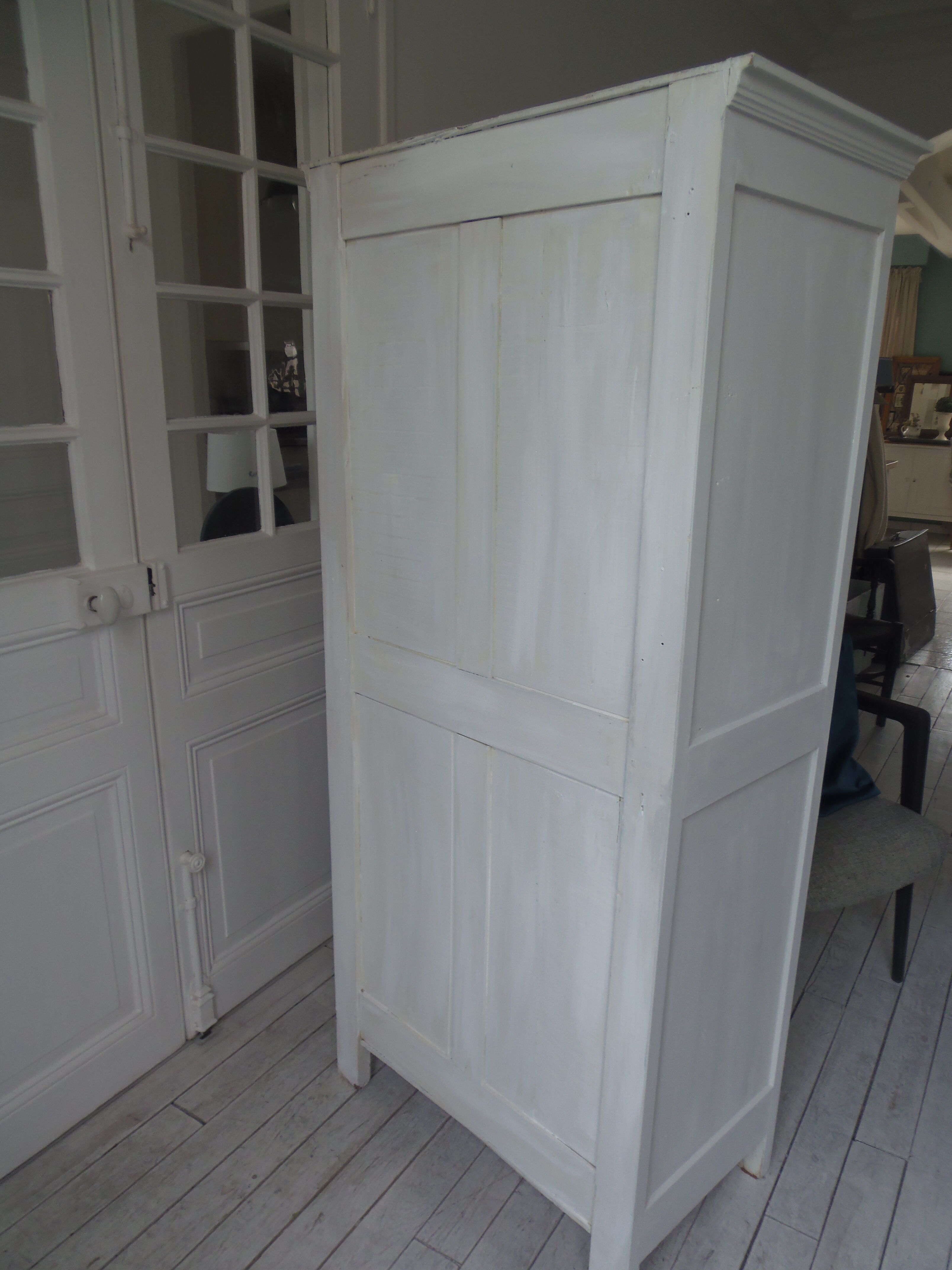 Vintage Parisian wardrobe, 1 door, pearl grey waxed finish.
