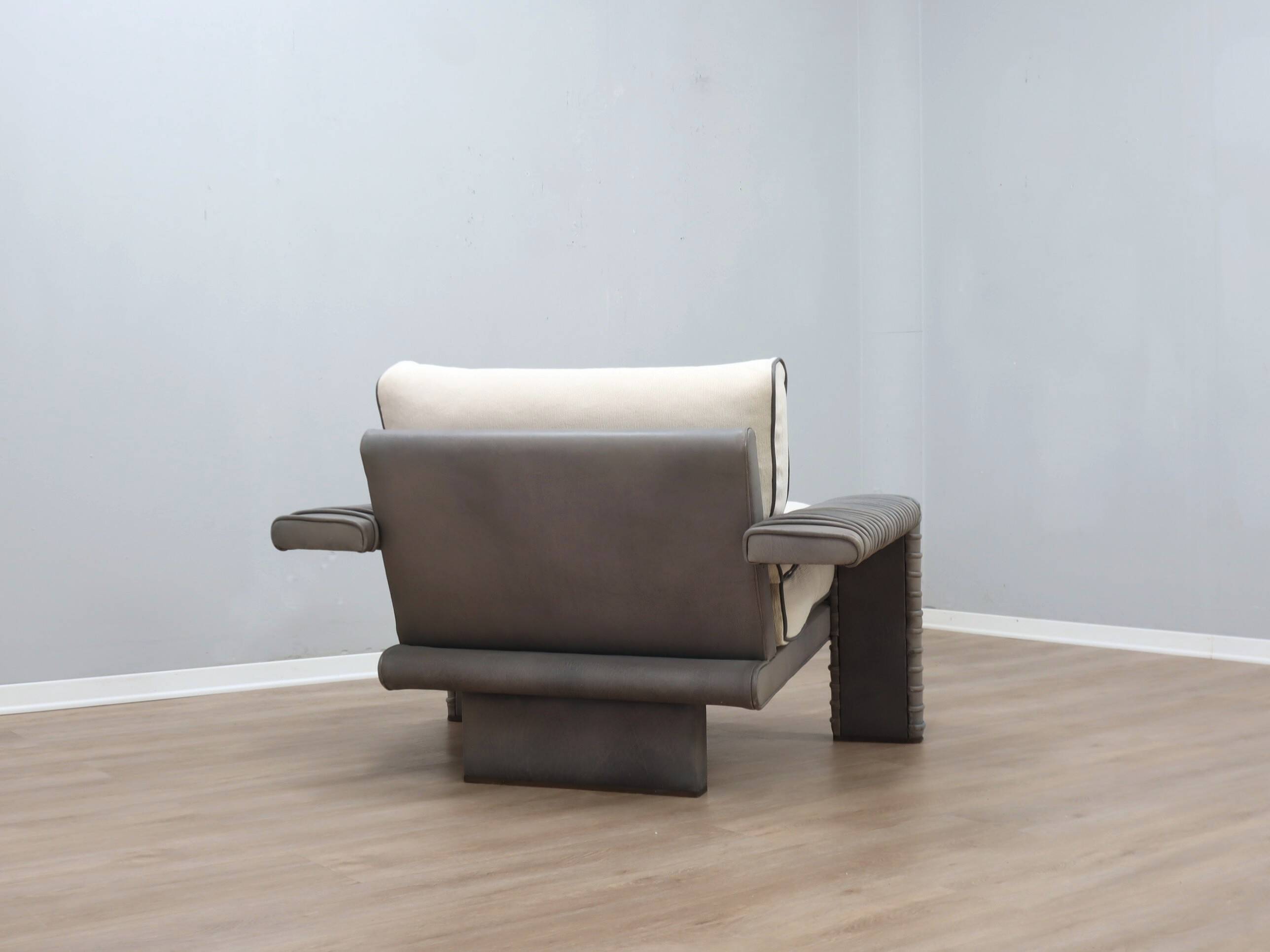 Marzio Cecchi armchair in ribbed Leather and goose down cushions 1970s