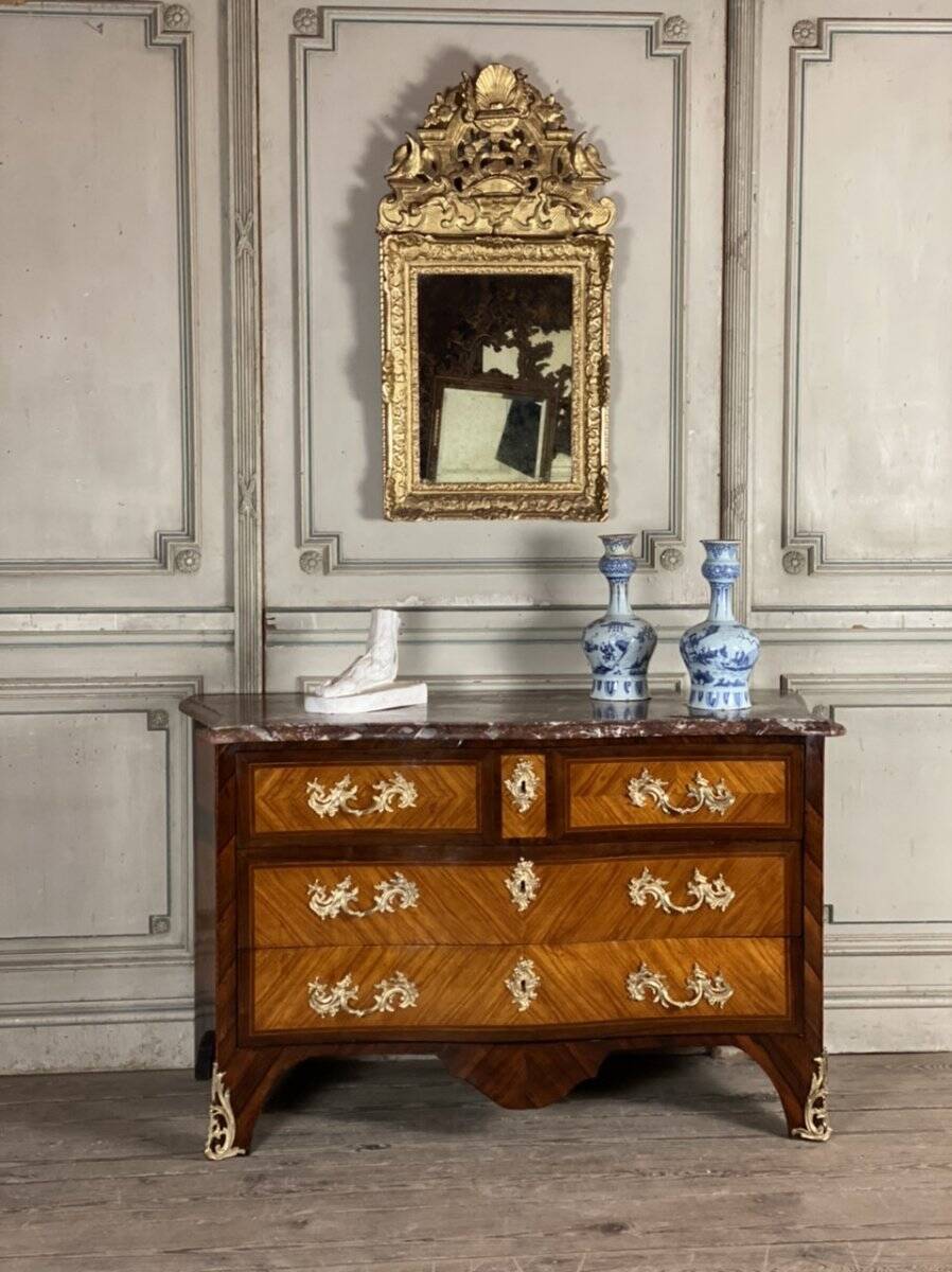 Commode en placage de bois de rose et palissandre, bronze doré, marbre de Rance, Louis XV
