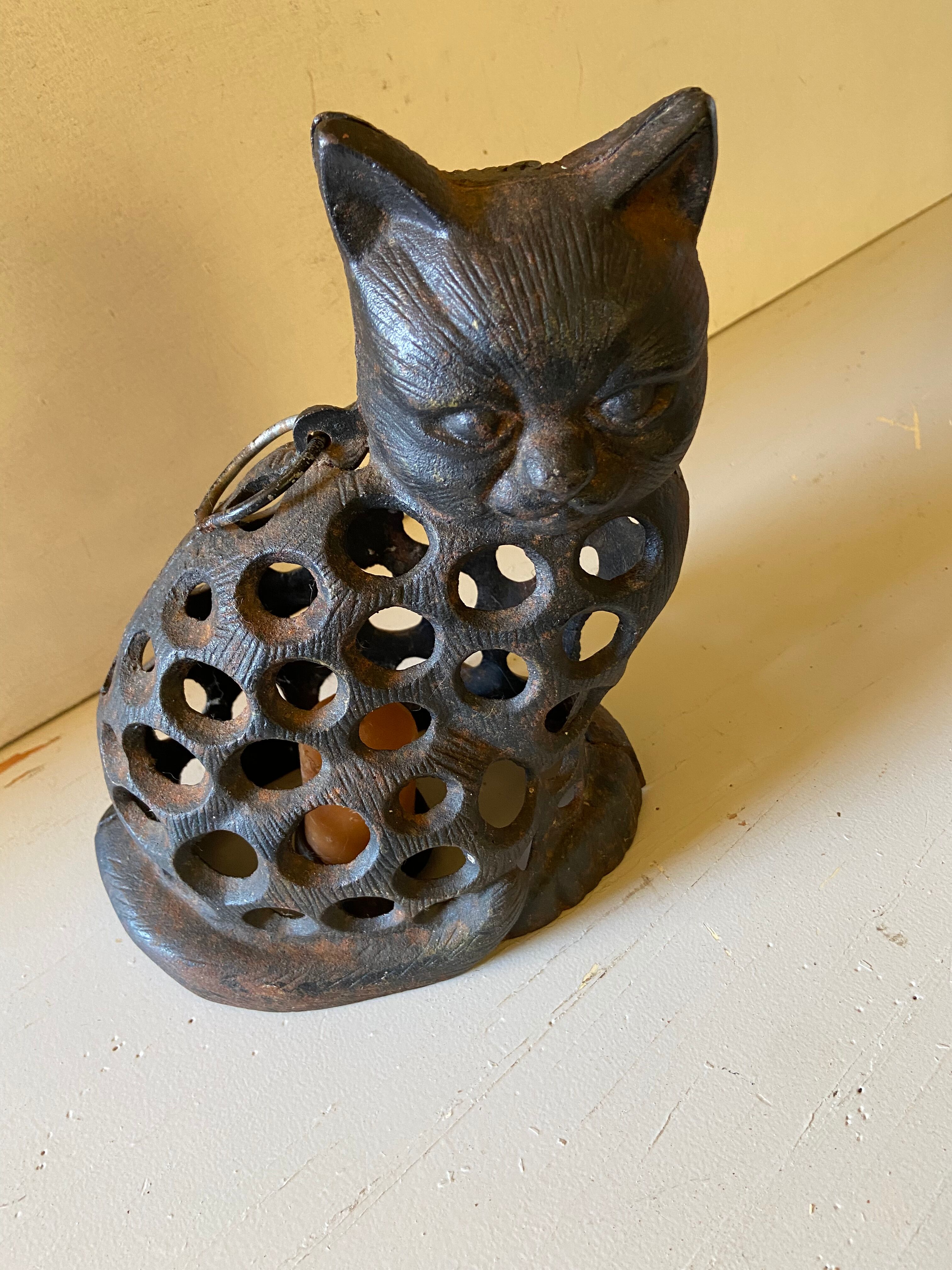 Cat candle holder