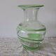 Vase en verre soufflé à motif vert