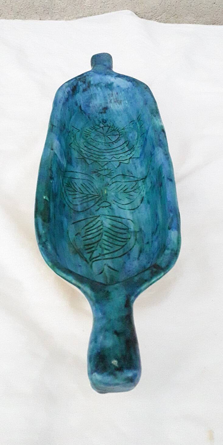 Empty ceramic pocket cup