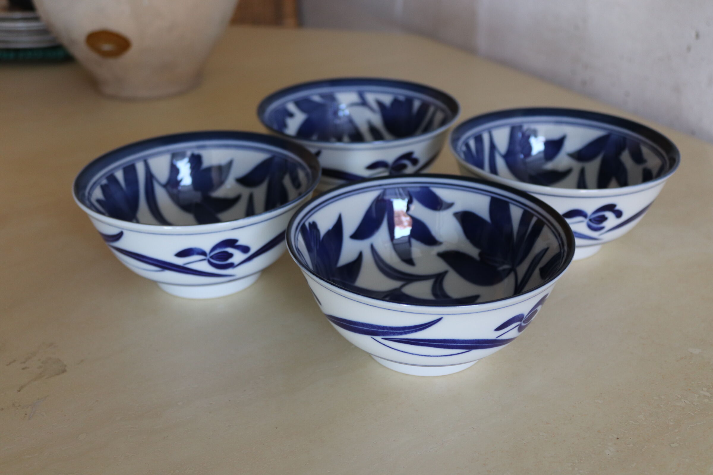 4 vintage asian bowls