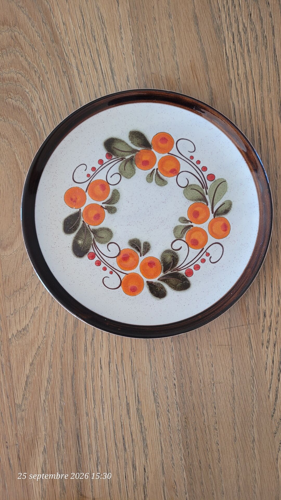 6 vintage dessert plates
