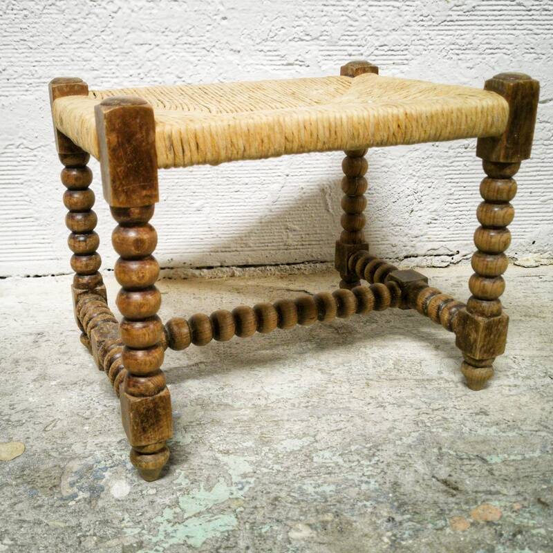 Straw footrest
