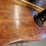 Commode en noyer XVIII