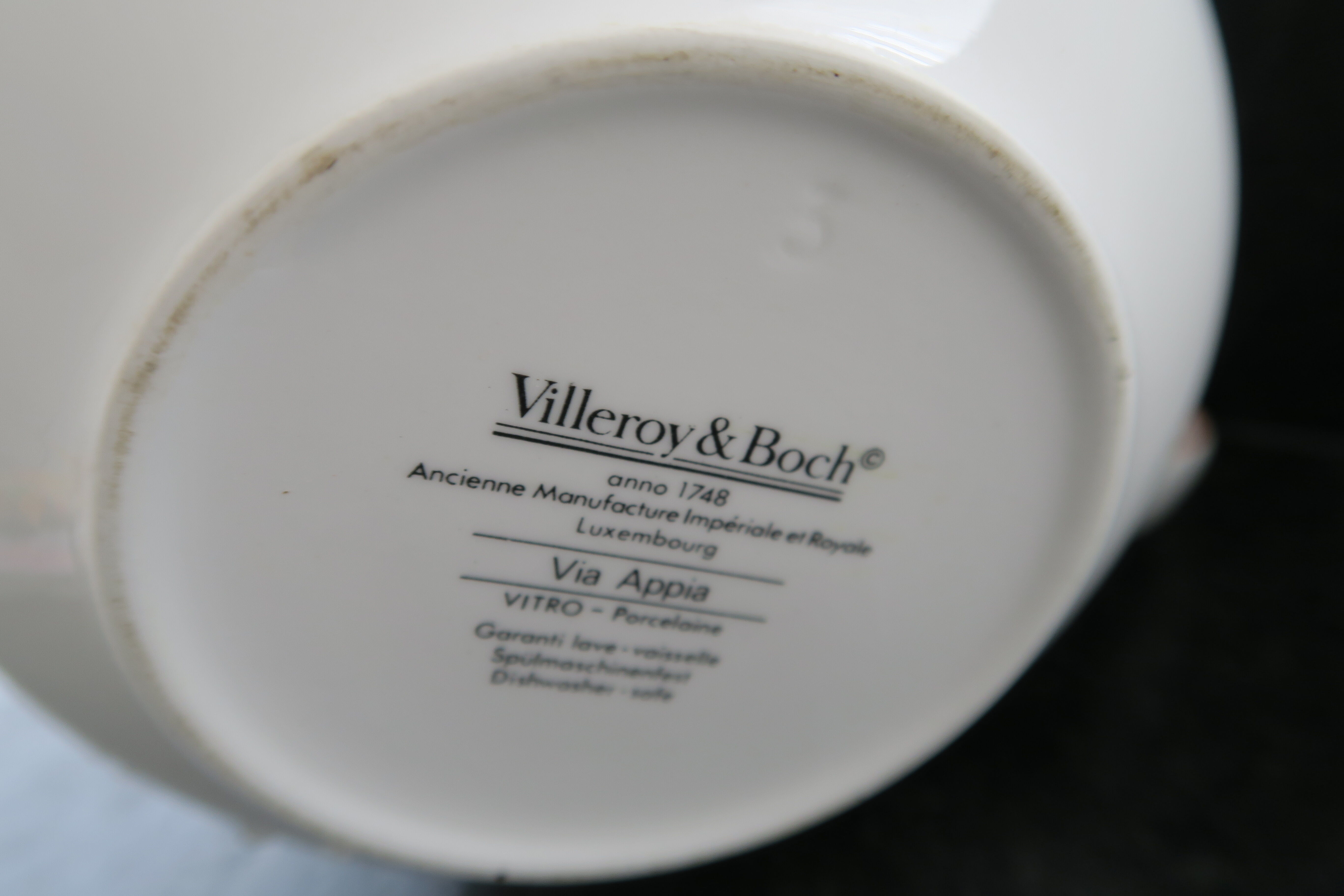 Villeroy and boch via appia teapot