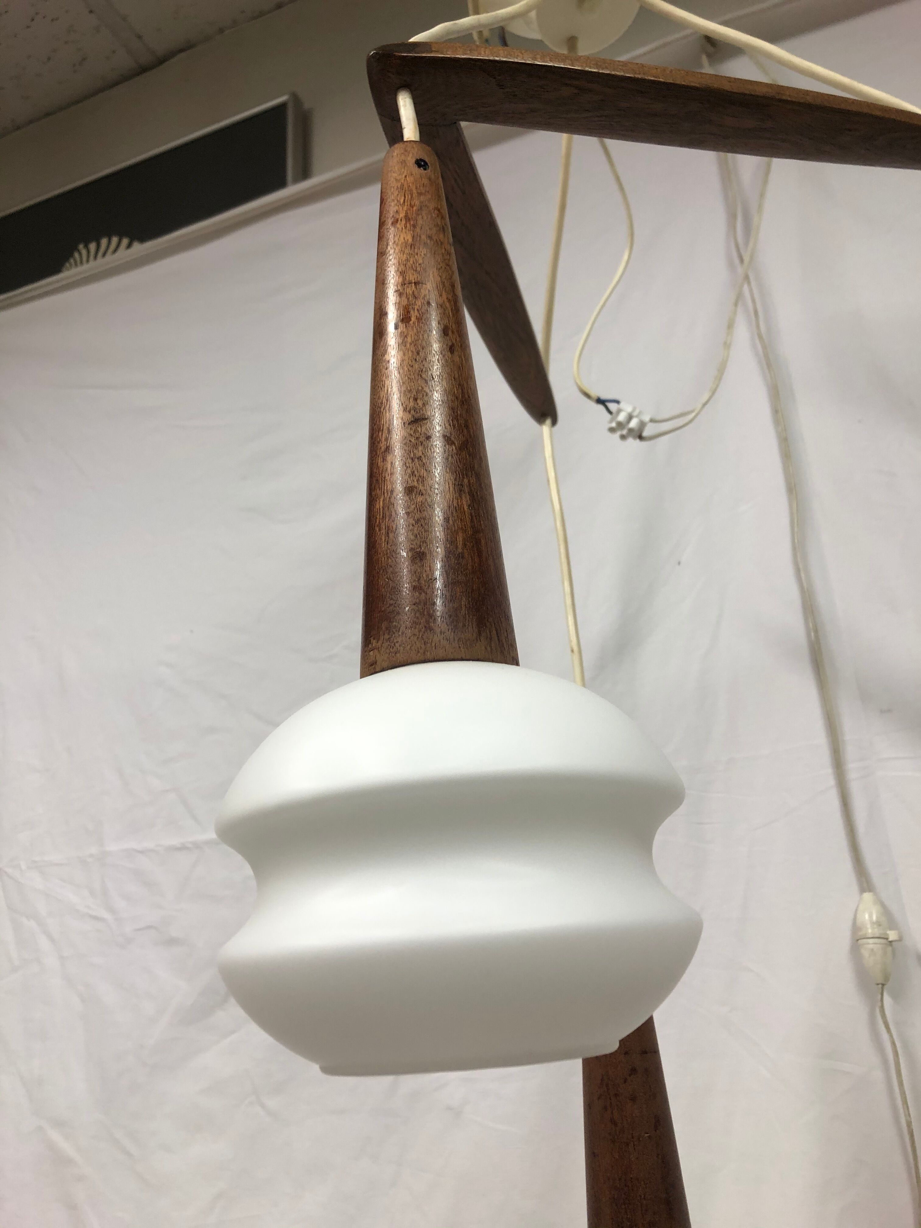 Scandinavian style boomerang suspension of the 60s