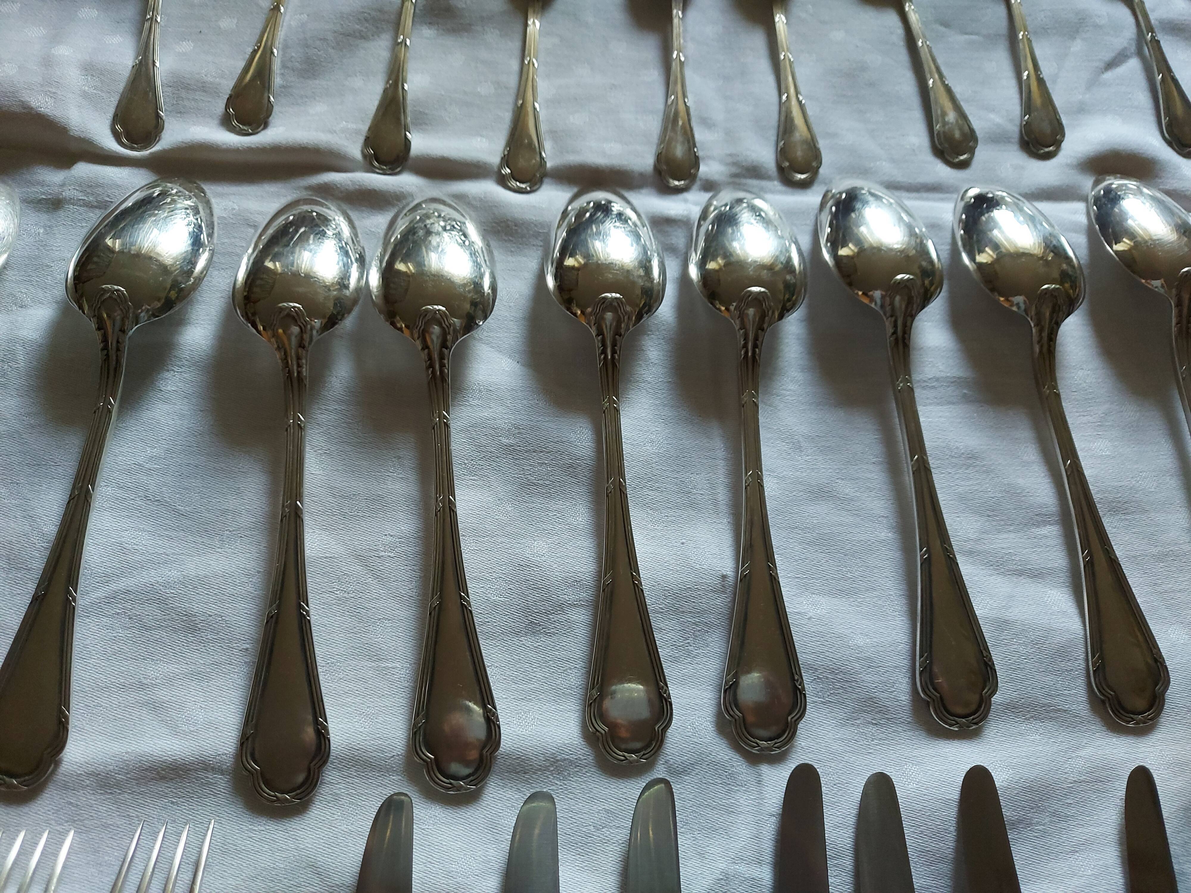 Ercuis housewife, 62 pieces in a box