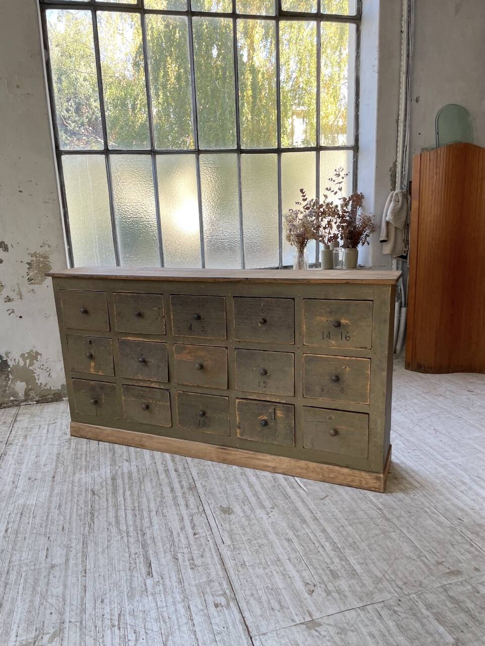 Green patina workshop furniture