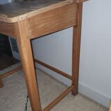 Child desk