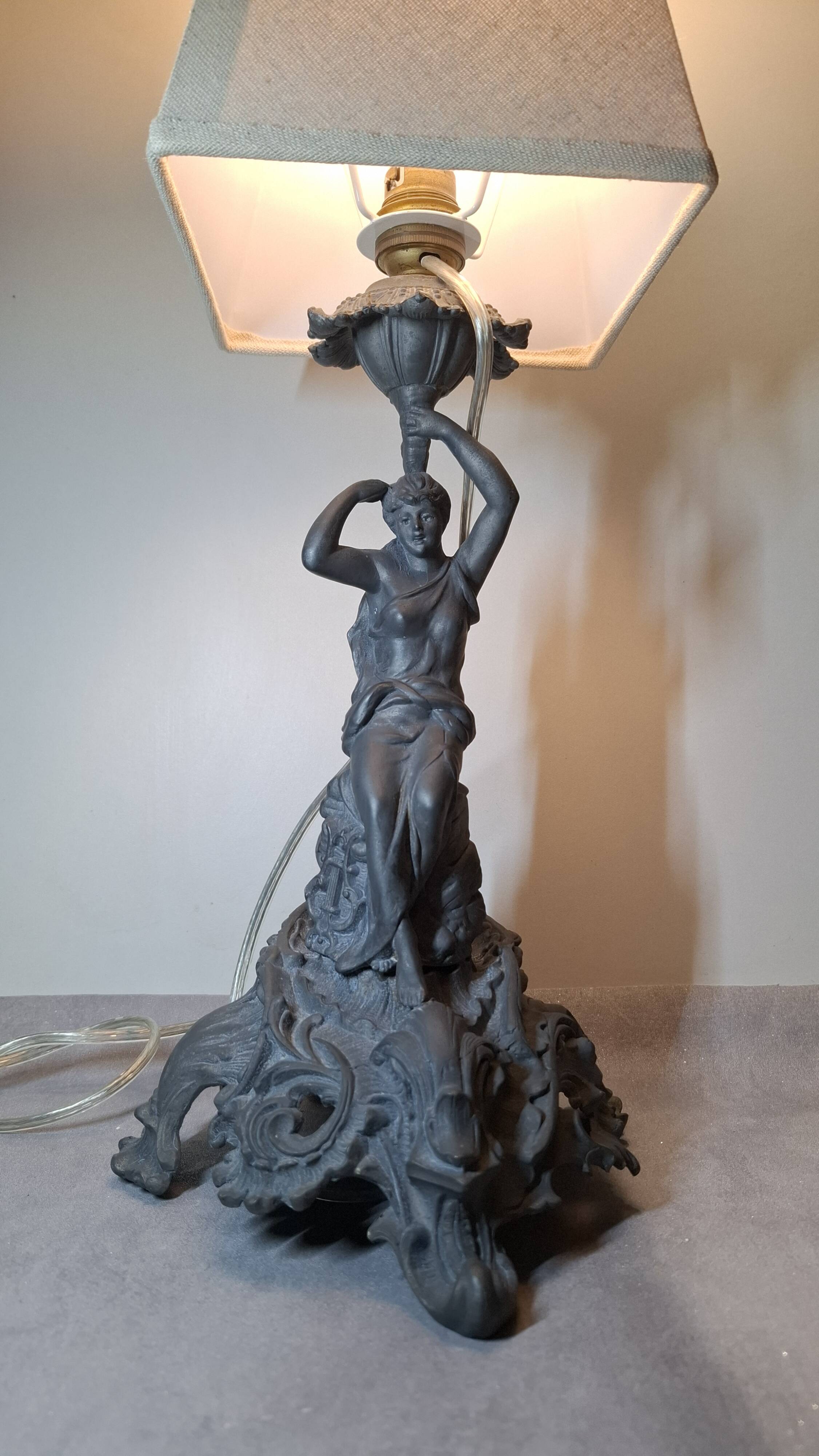 Lampe  Art Nouveau / néoclassique