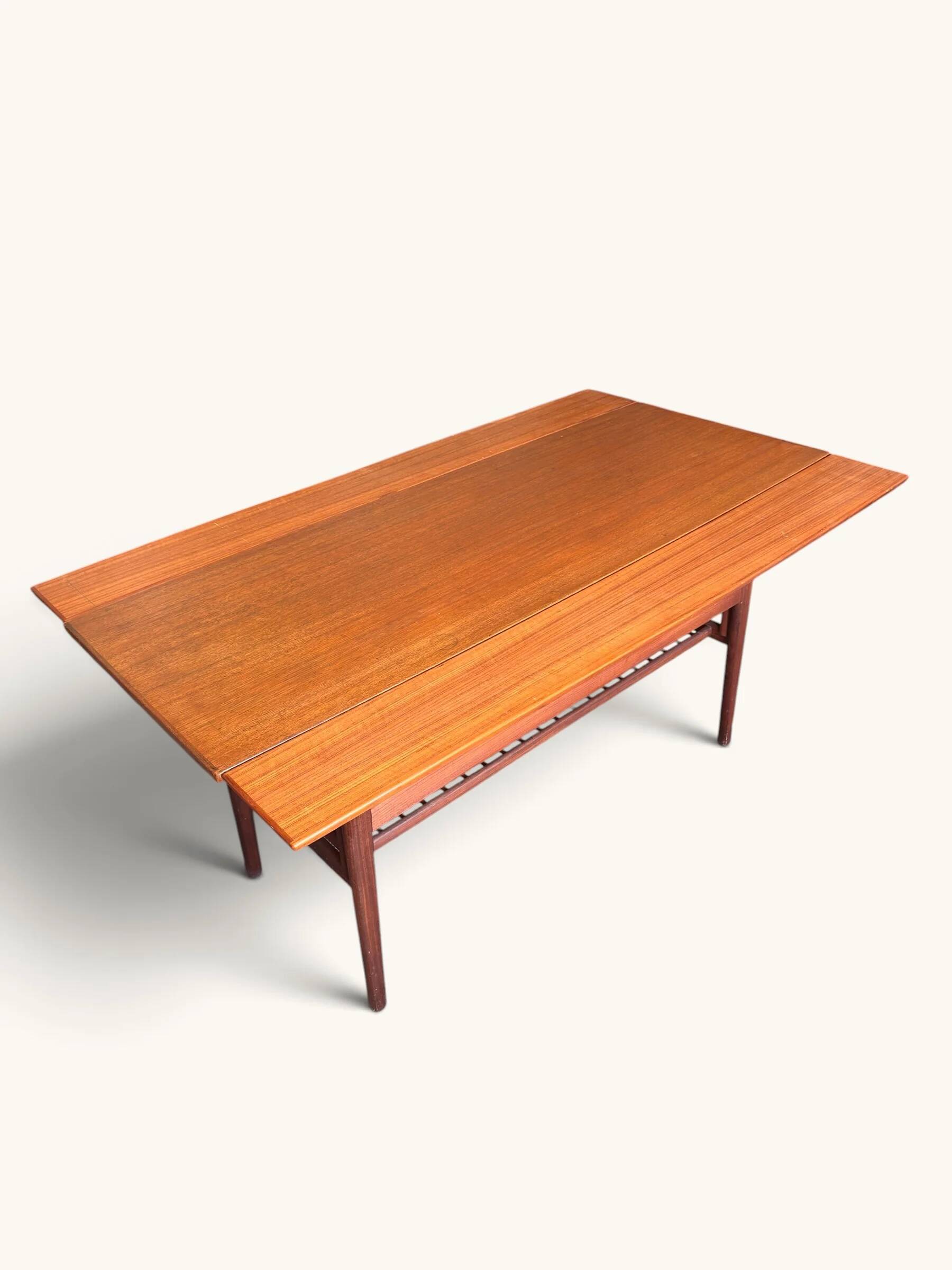 Vintage Mid-Century coffee table and dining table in one, Grete Jalk for Glostrup.