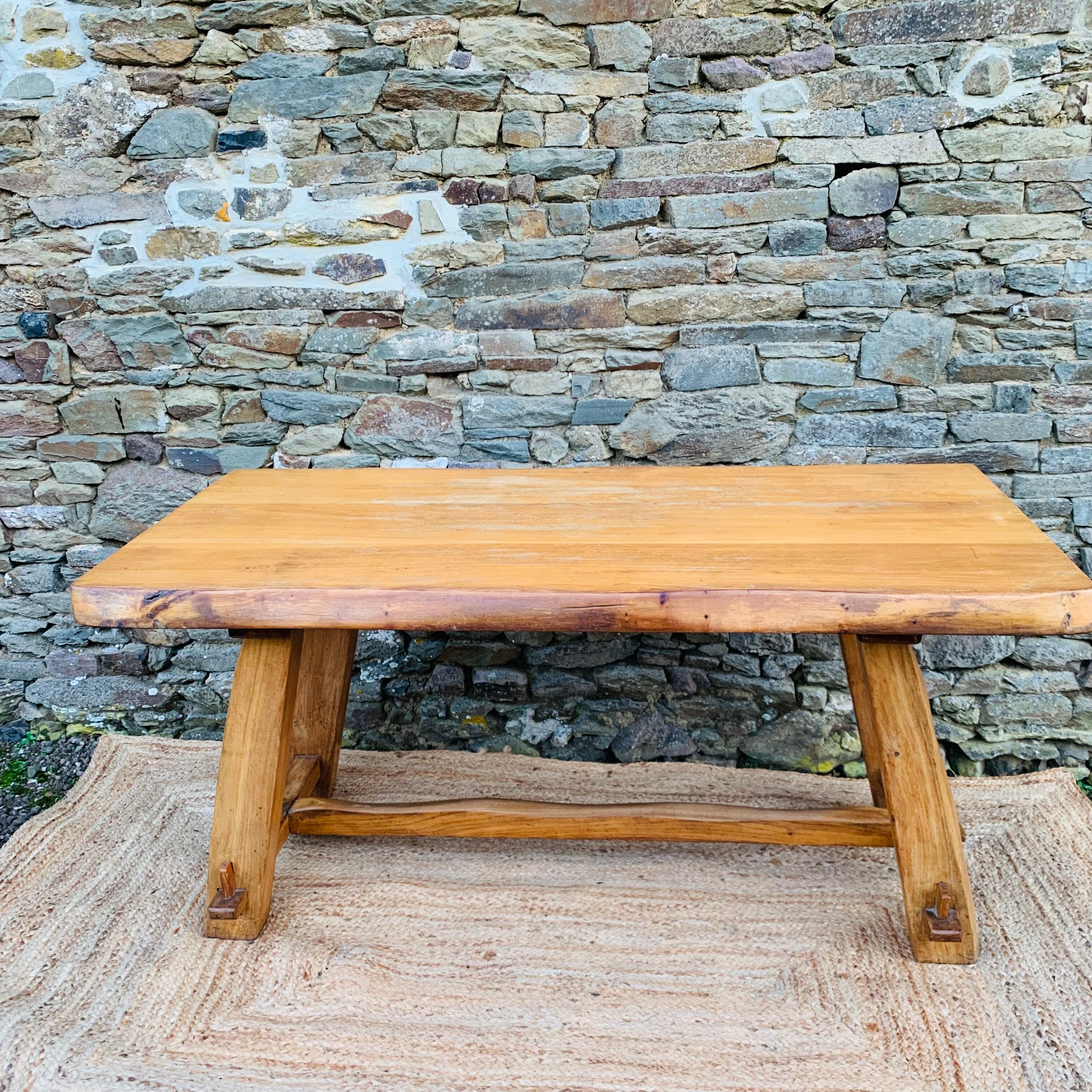 Elm table from Aranjou