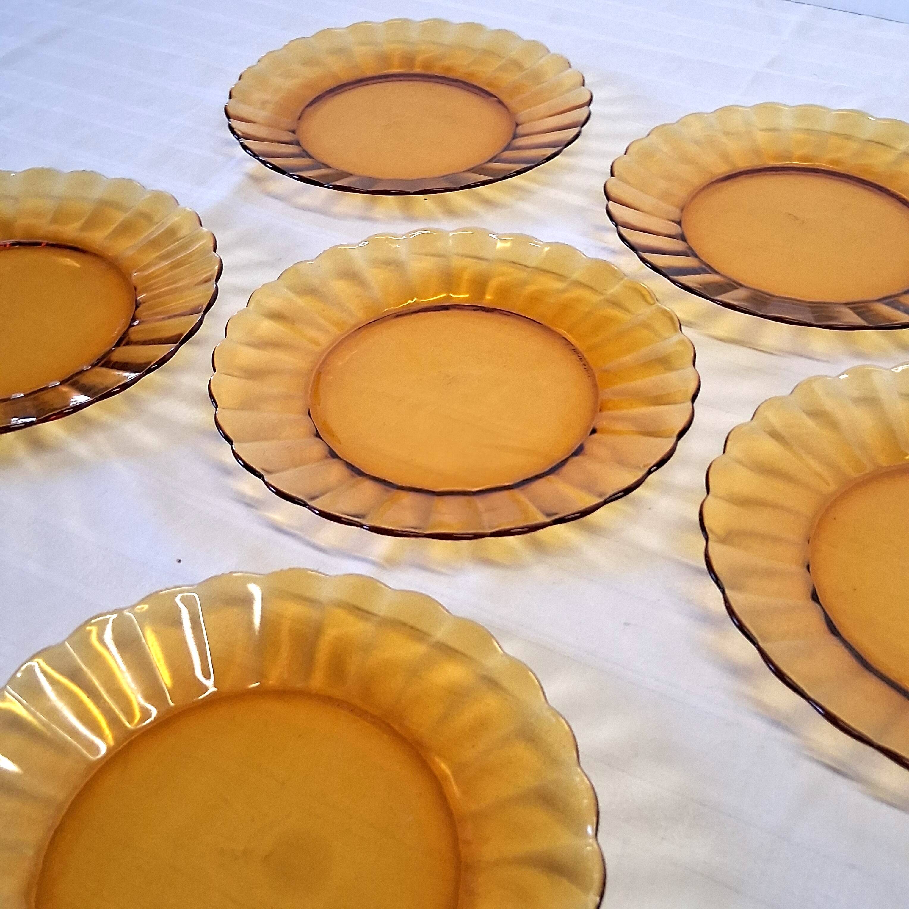6 Duralex dessert plates in good condition, made of amber-yellow glass