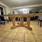 Handcrafted table in glass and larch wood