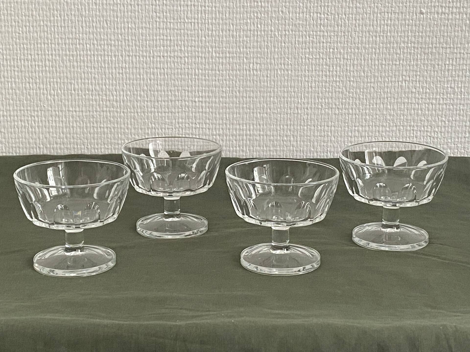 Set of 4 glass ice cream bowls
