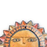 Soleil mural en bois polychrome années 1960