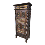 Breton bonnet cupboard in solid oak with 1 door and 1 drawer.