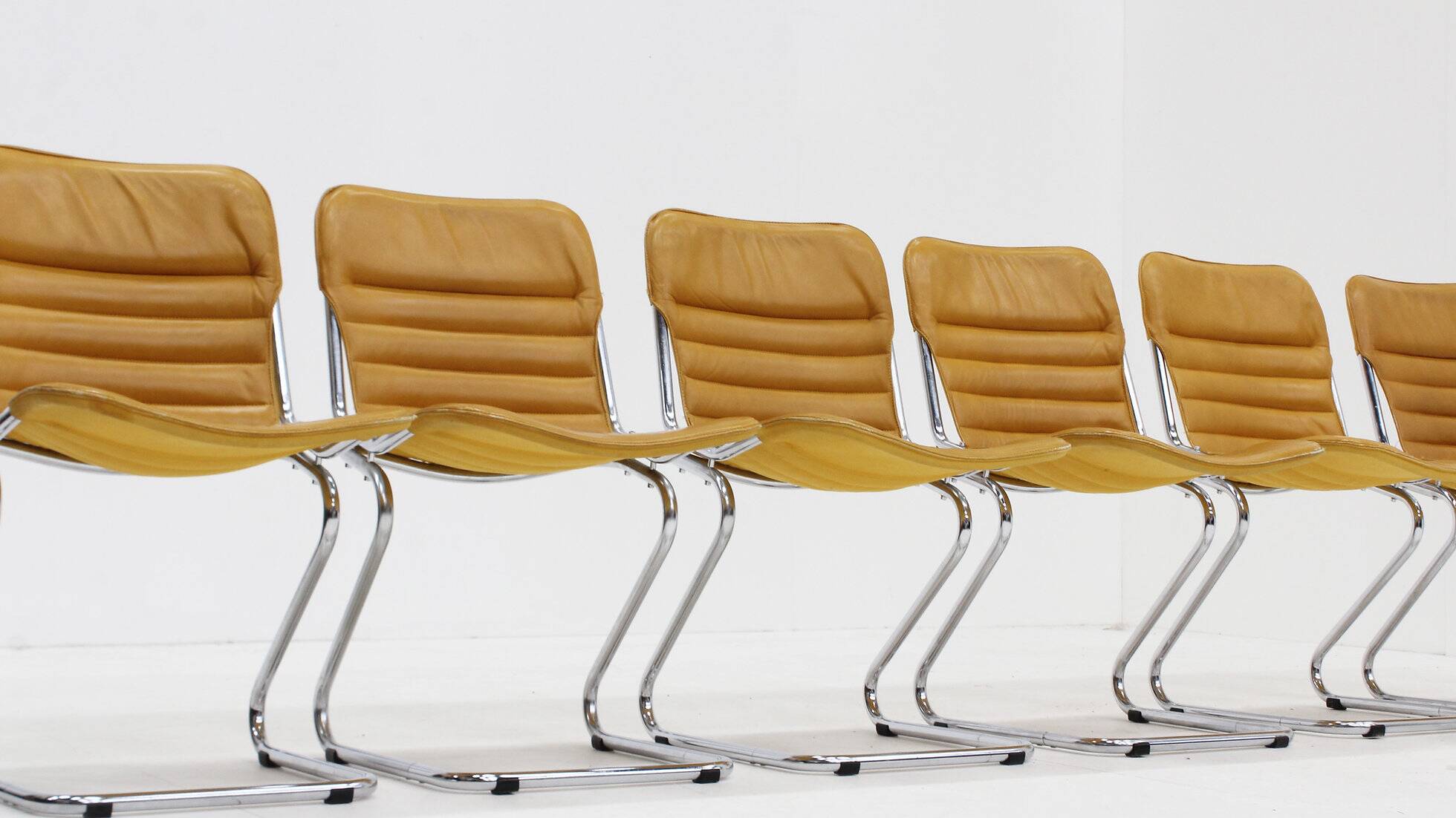 Set of 6 vintage chrome and leather dining room chairs 1970s Italy