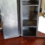 Medicine cabinet in waxed steel