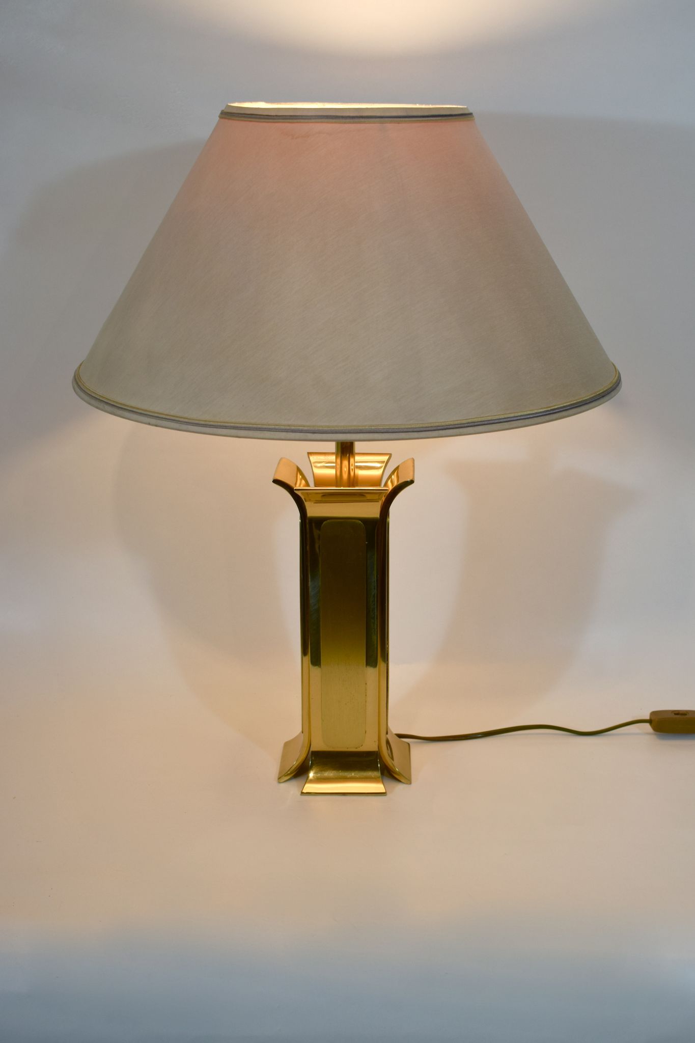 Lampe vintage en laiton massif design 1970 - 80