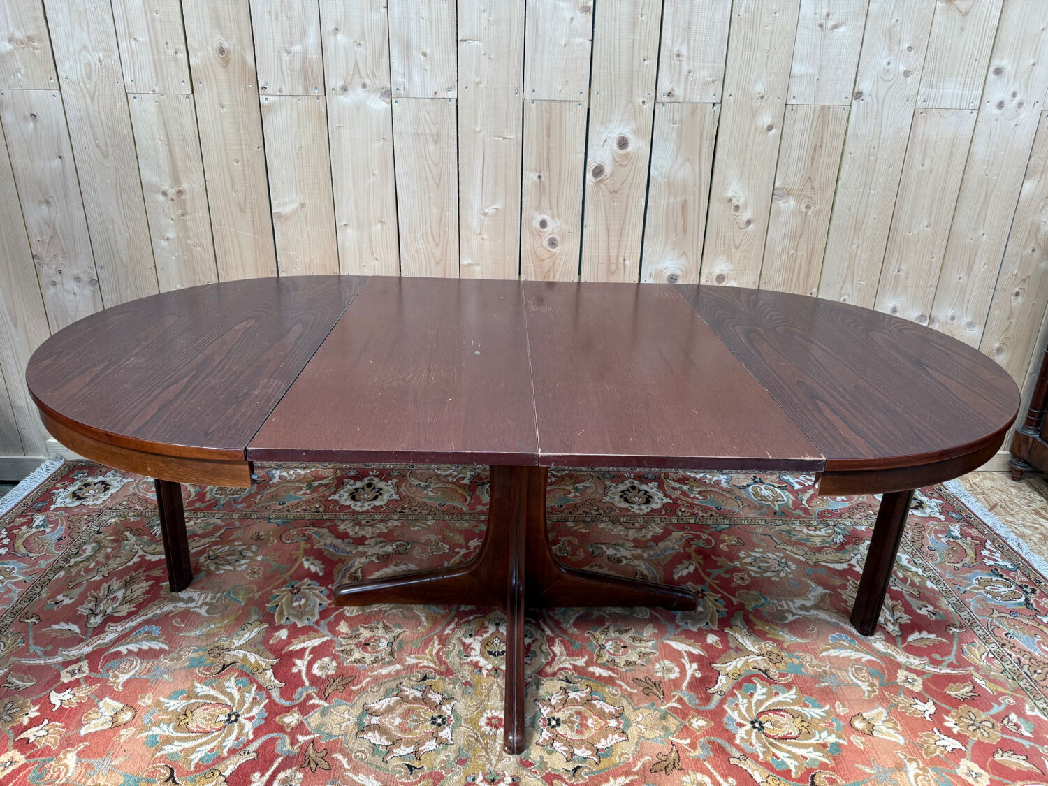 Baumann round table with extensions