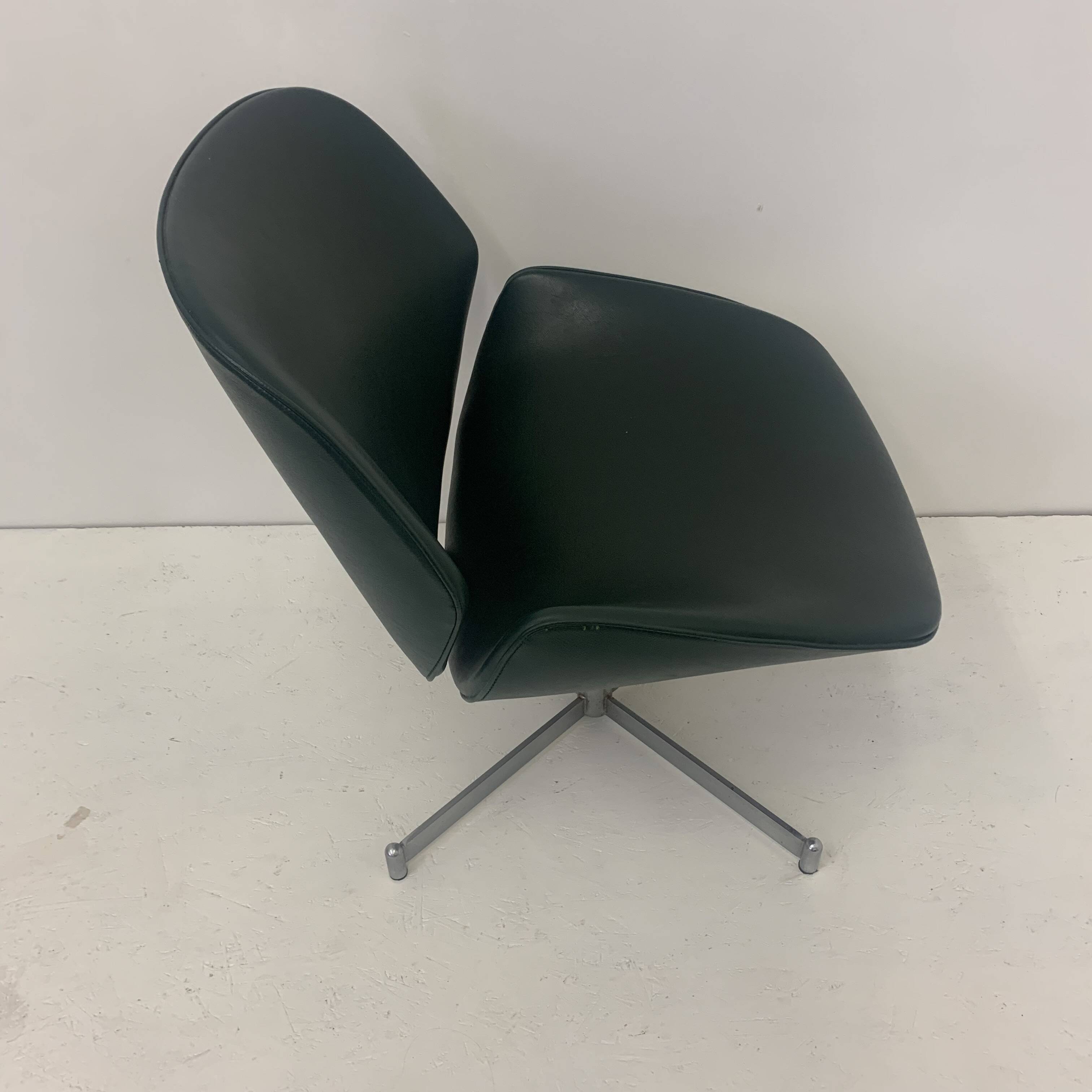 Mid-Century Artifort Geoffrey Harcourt lounge chair ‘Exquis’ , dark green ,