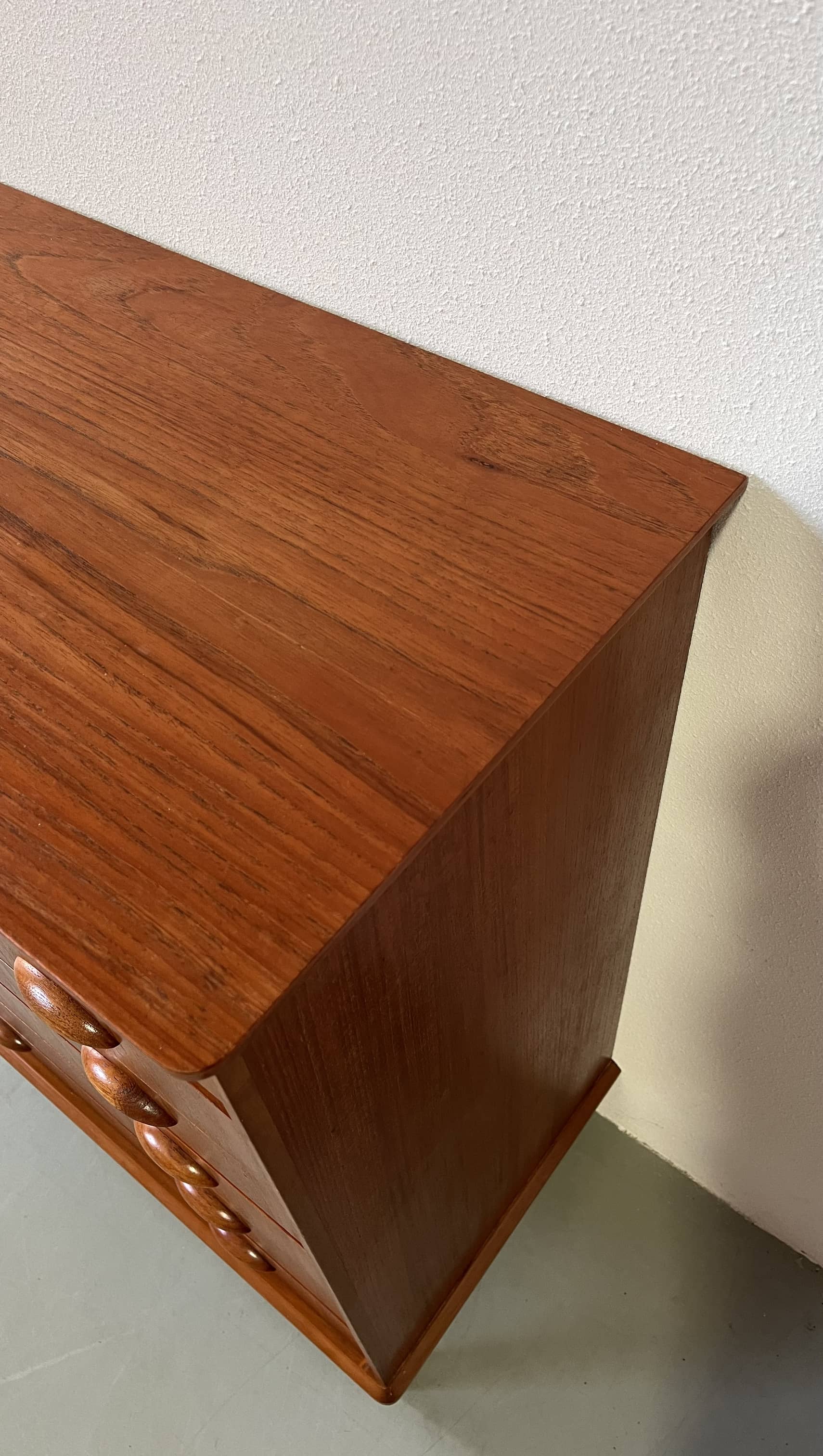 Commode danoise en teck