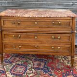 Chest of drawers In Walnut From the 18th century Louis XVII