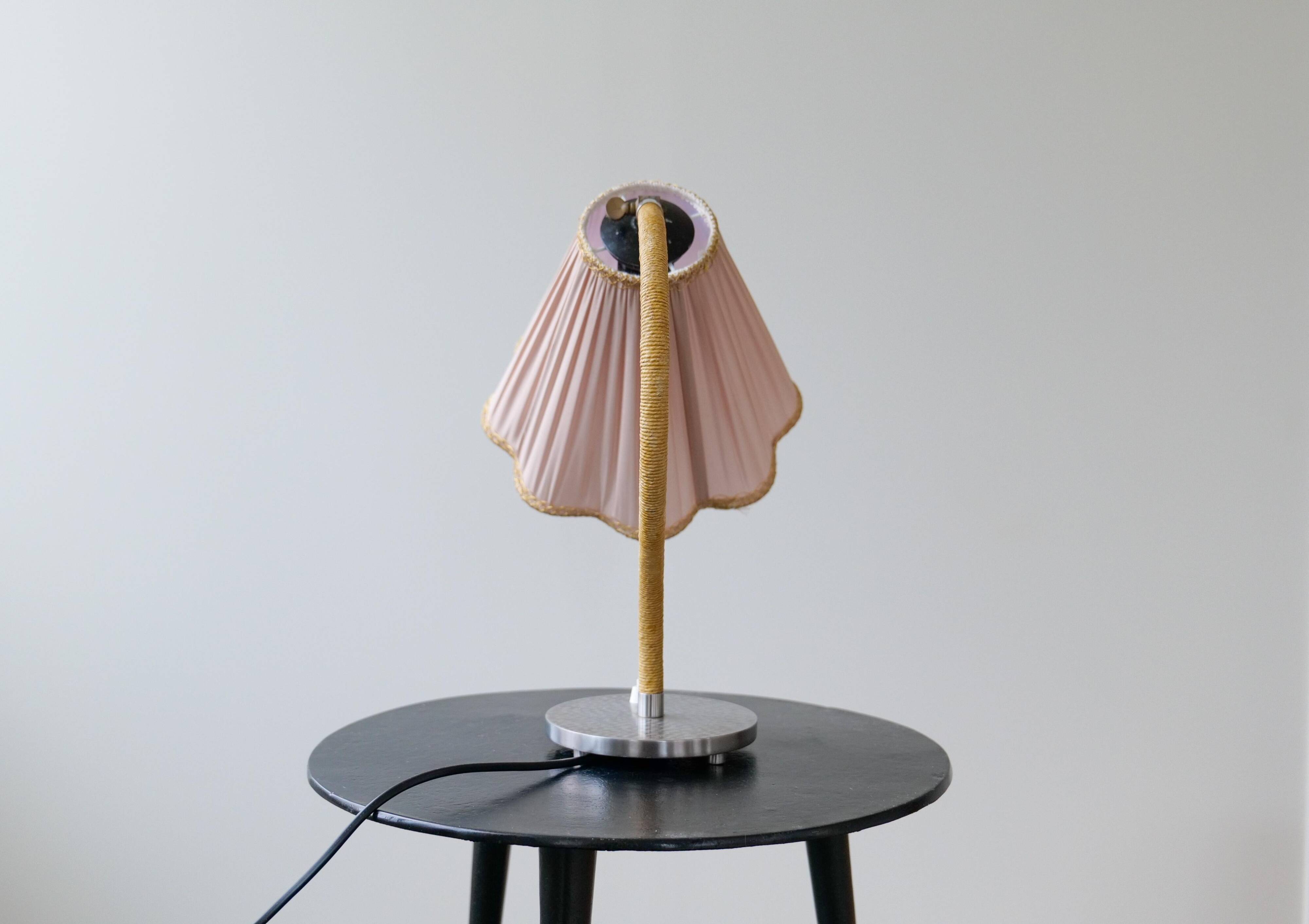 Swedish sculptural table lamp in Art Deco style from the 1970s.