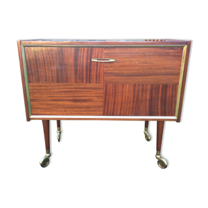 Bar vintage sur roulettes