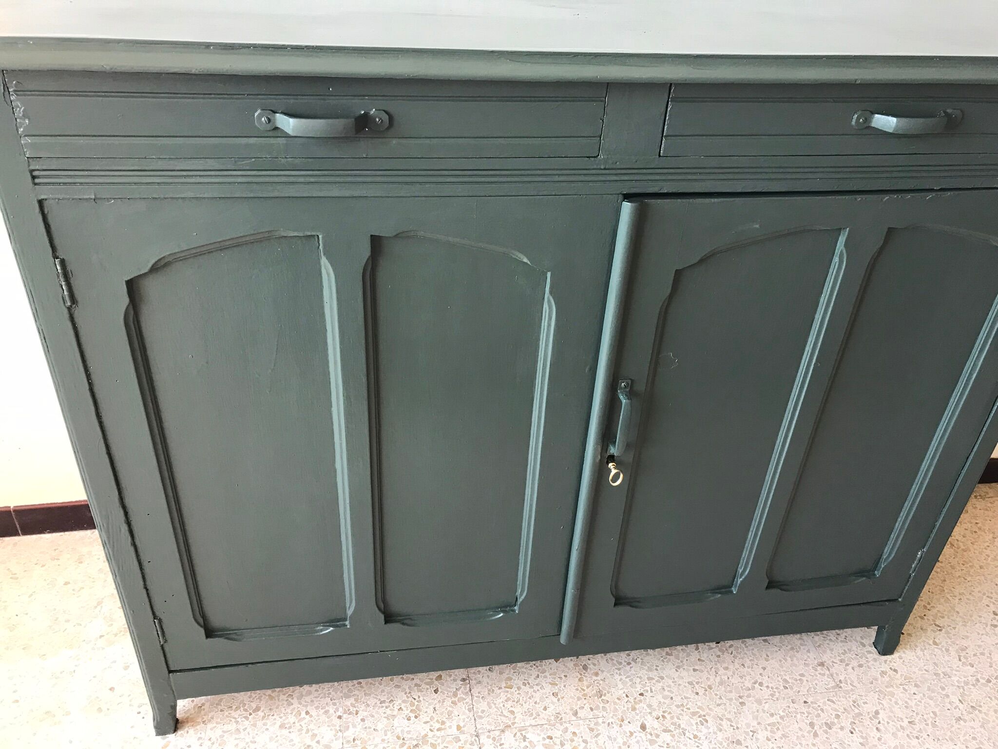 Dark green Parisian buffet