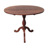 Tripod pedestal table