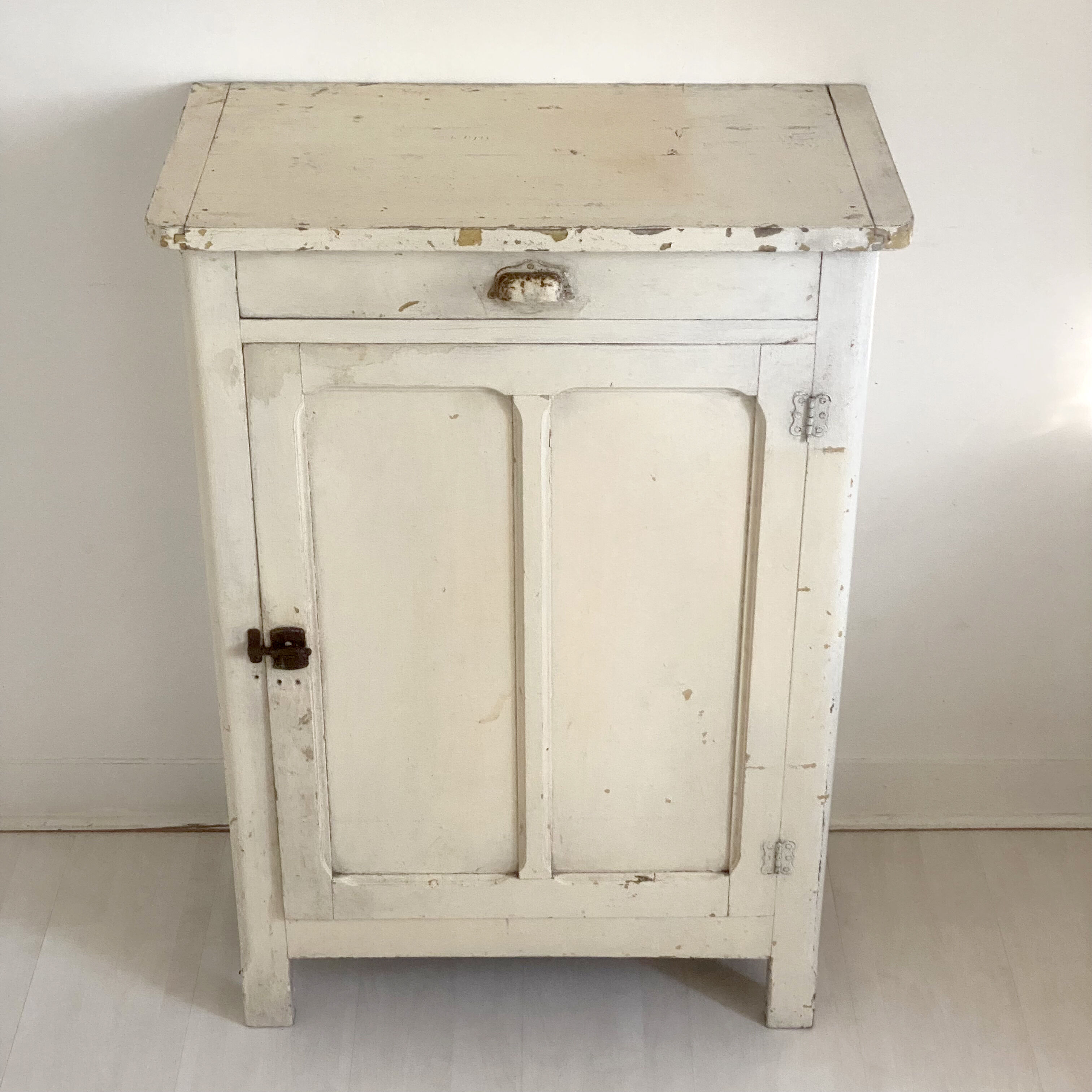 Vintage parisian buffet 50's