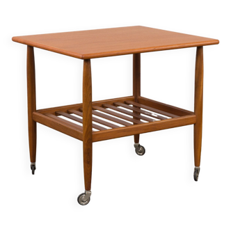 Vintage Danish side table in teak with a magazine shelf, 1960s